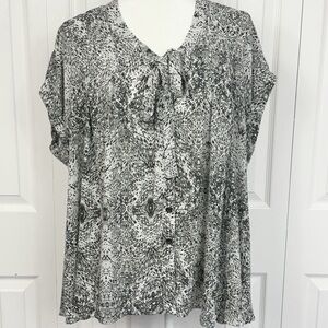 Roaman's Gray Multi Print Sheer Pussybow Tie Front Pleated Blouse 18W